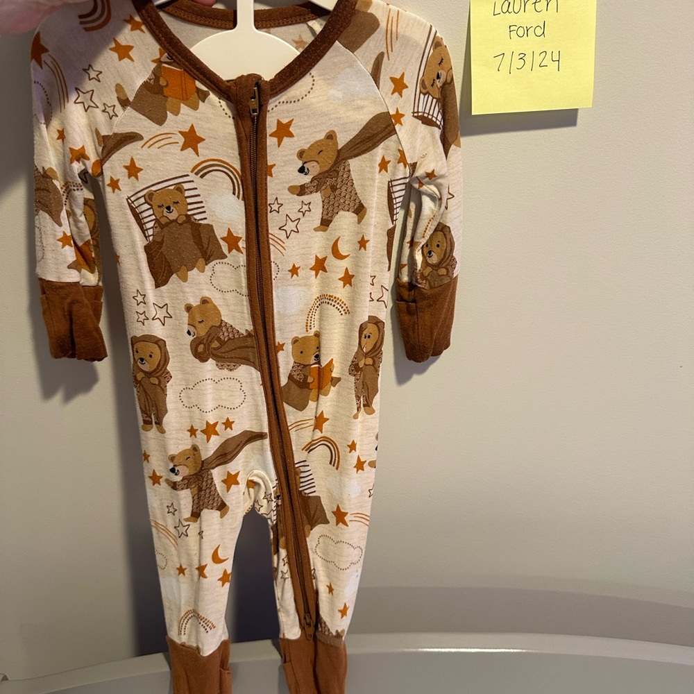 Beary sleepy zippy size newborn